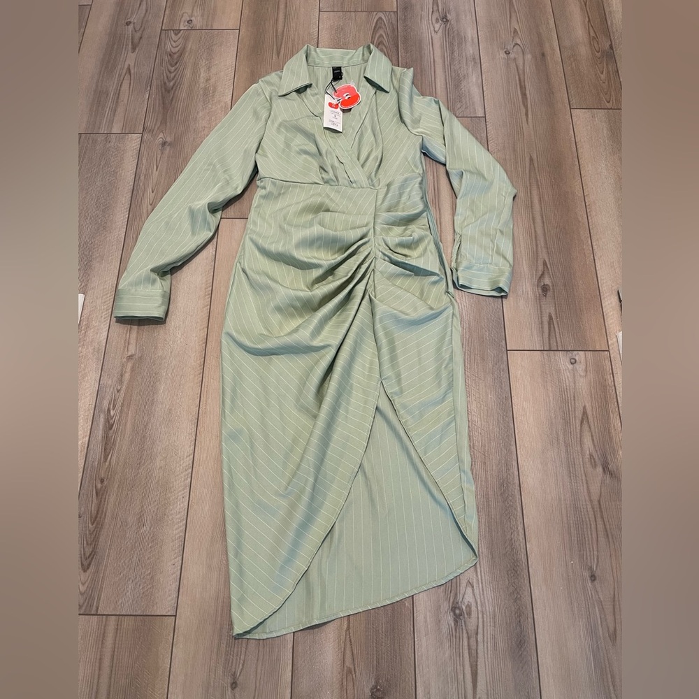 Pistachios green dress